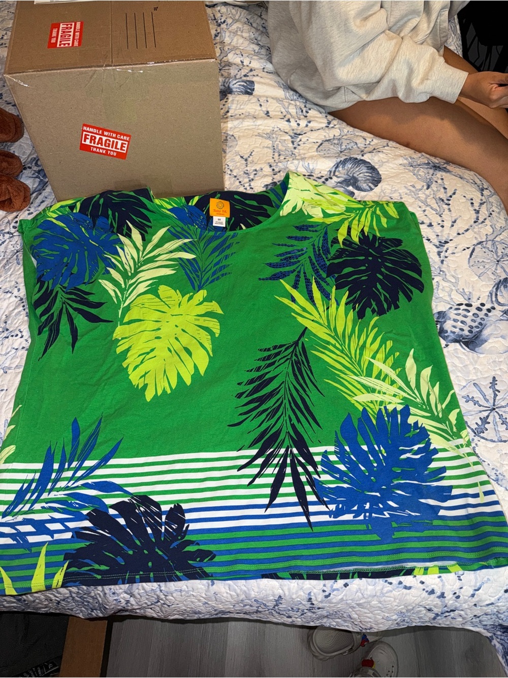 Tropical Leaf Print Green Tunic Top